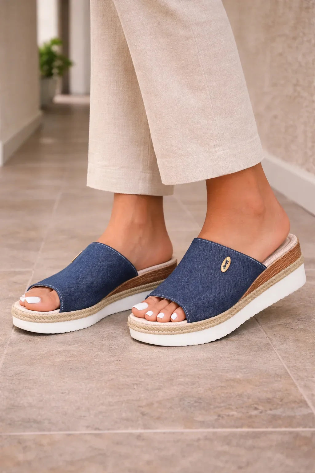 Sandalias de Mujer con Punta Abierta y Suela Plataforma Estilo Espadrilla