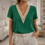 Blusa de Mujer con Cuello en V y Detalles de Encaje