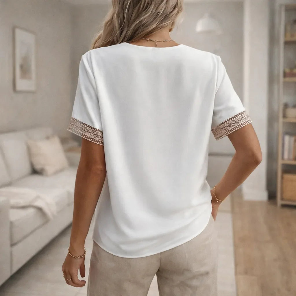 Blusa de Mujer con Cuello en V y Detalles de Encaje